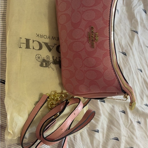 Coach Pink Signature Clutch - Picture 3 of 3